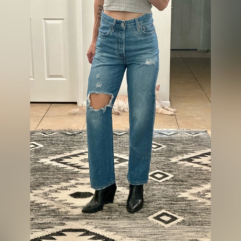 Blue Ribcage Straight Ankle Jeans